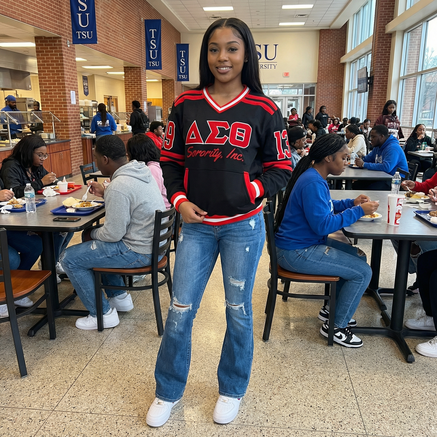 Delta Sigma Theta Black Vintage 90’s Style Sweatshirt